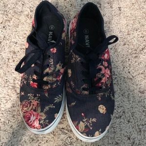 Navy blue flower shoes